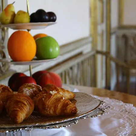 Palazzo Bernardini Bed & Breakfast